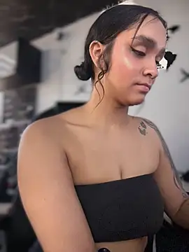 isabella-teen - Isabella-Teen's free webcam - UK Sex Cams
