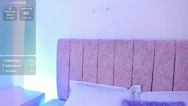 DinaNoor webcam