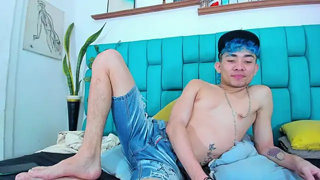 STRANGER_BOYS webcam