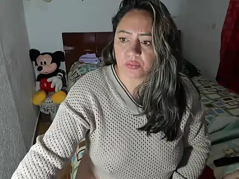 cris_spicy webcam