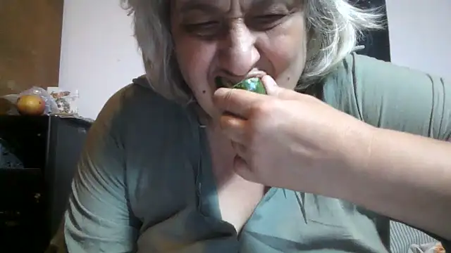 ExquisiteMature webcam