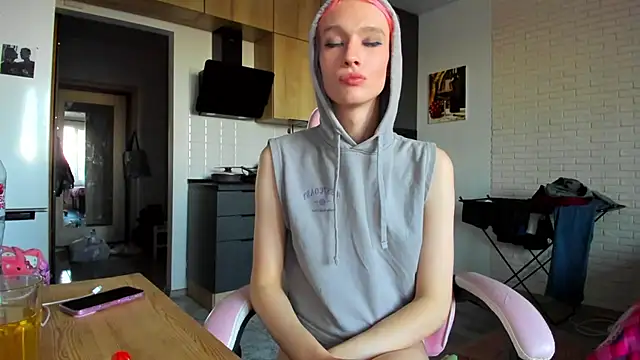 _Alice_Kitty live cam