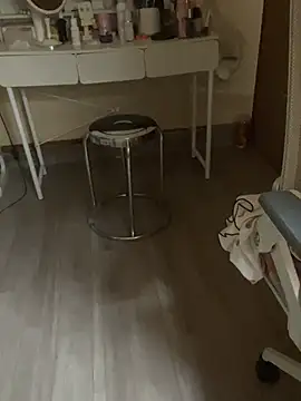 Mina048 webcam