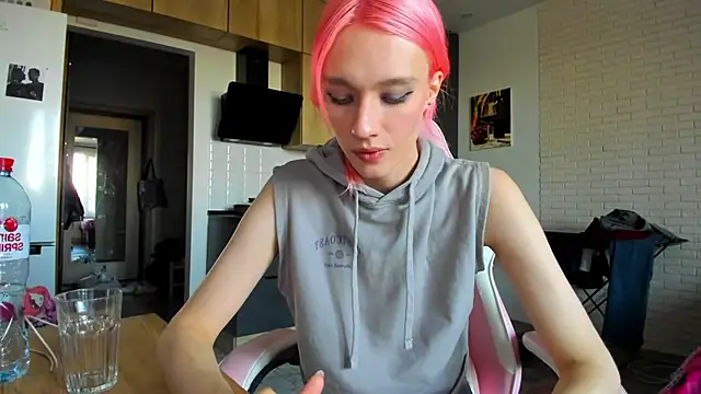_Alice_Kitty live cam