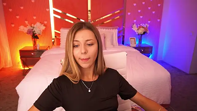 DoveLovee webcam