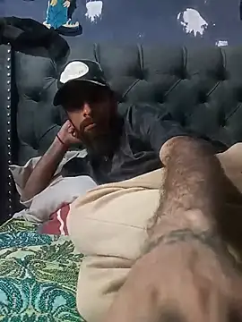 hairy_mannn webcam