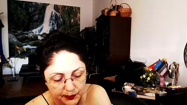 imperatriza - Imperatriza's free webcam - UK Sex Cams