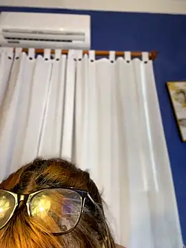LeylaKnox webcam