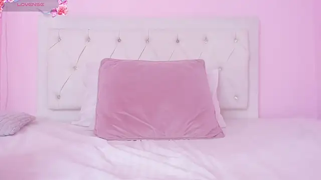 celeste_diamondd webcam