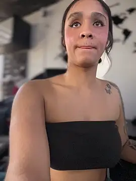 Isabella-Teen live cam