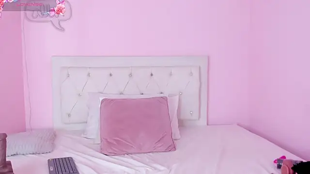 celeste_diamondd webcam