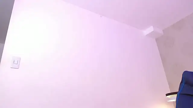 IsabelleDaza webcam