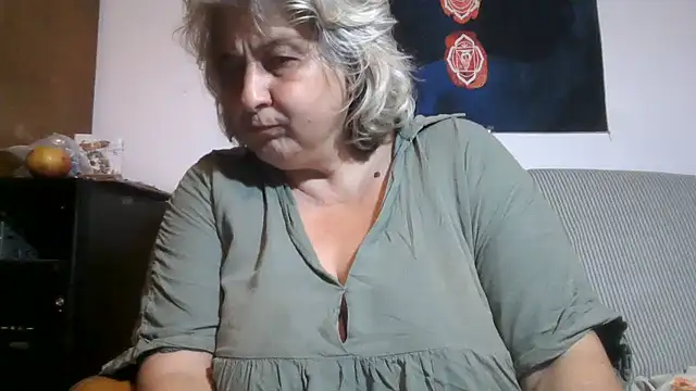 ExquisiteMature webcam
