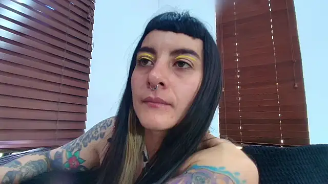 Naughty_Kittenm webcam