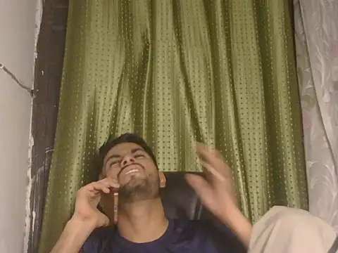 Stubborndesiboy webcam