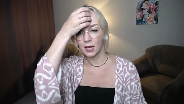 Ava_Elior webcam