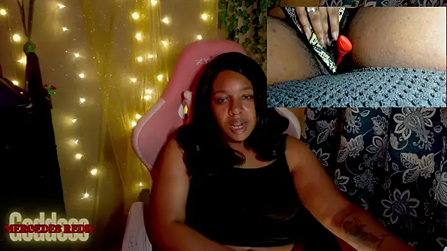MercedesRedd webcam