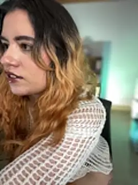 NikkiNix webcam