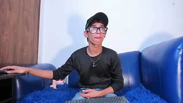 TwinkJoey webcam