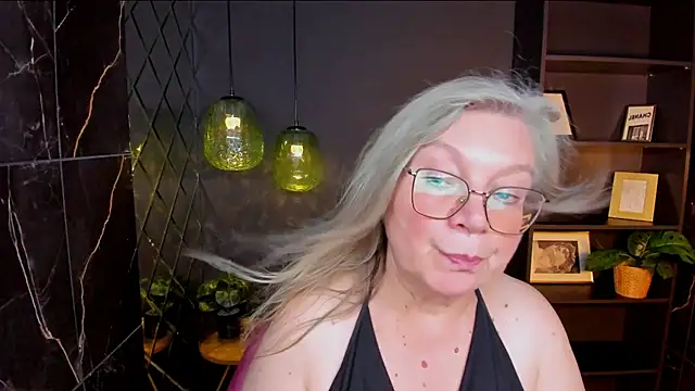 NataliMellow live cam