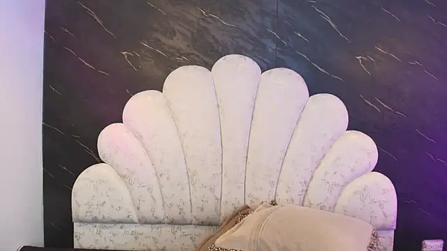_MiaBrown_ webcam