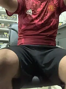 bigdickguy21cm webcam