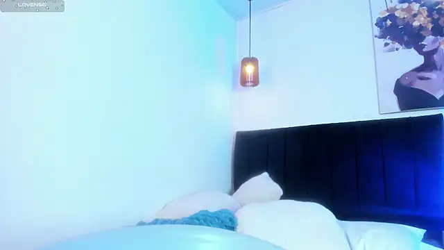 dolly_zoe webcam