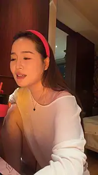 momoli60 webcam