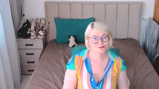 sabrinamacmarren webcam