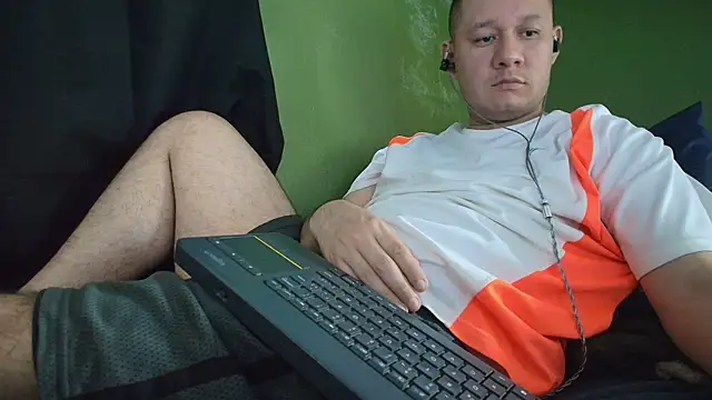 sweet_cock28 webcam