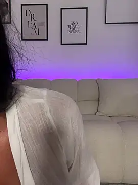 MissyJi webcam