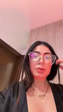 Mia_222 webcam