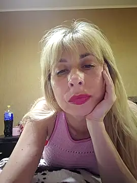 SelinaLovqx webcam
