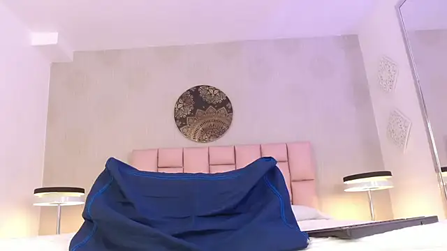 IsabelleDaza webcam