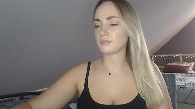 ScarlettSensitive webcam