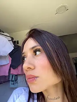 Miah_Carter webcam