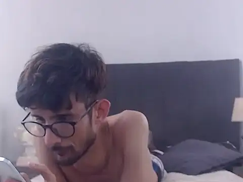 sasuke_bigcock webcam