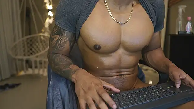 LoganVarela webcam