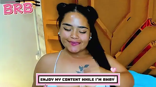 Violett_Cinnamon webcam