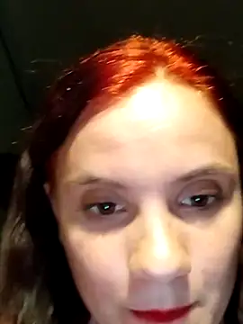 adrienn01 webcam