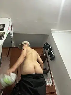 Mikeking14 webcam