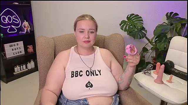 MargotGrey webcam
