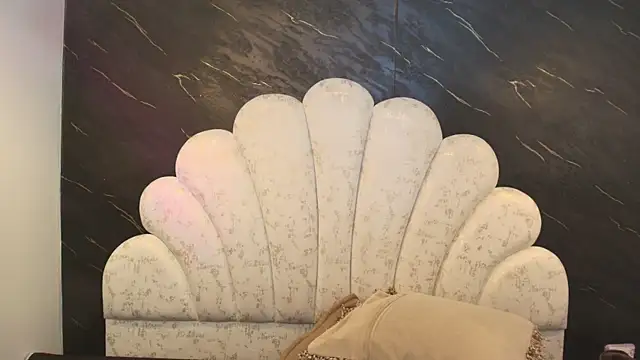 _MiaBrown_ webcam