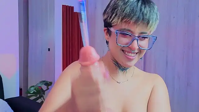 Rebeka-baker webcam