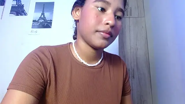 Lunaa__Velvet webcam