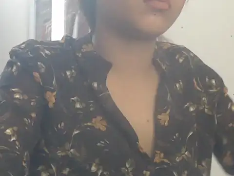 NancyRuvi webcam