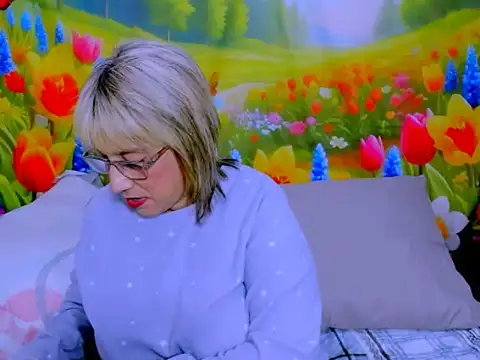 indianroxy webcam