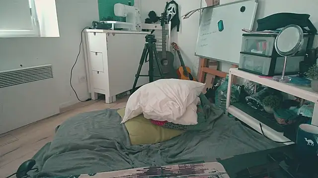 CeriseLapine webcam