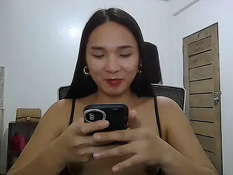 XxSensationSelena18 webcam