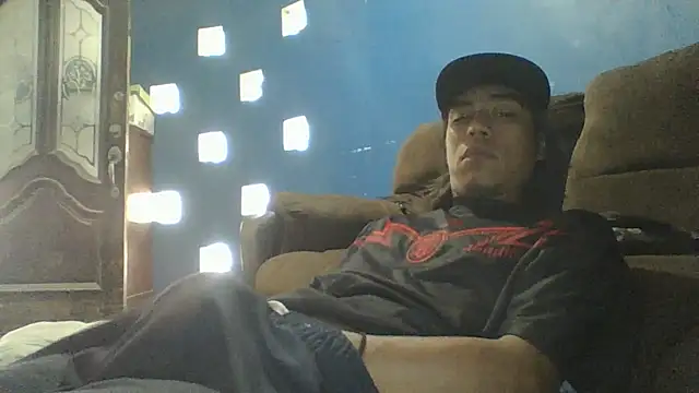AlexAlejandro13 webcam